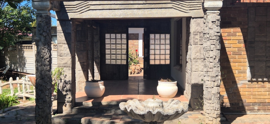 4 Bedroom Property for Sale in Hospitaalpark Free State